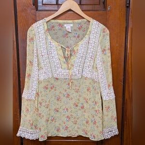 Floral Lace Trim Blouse